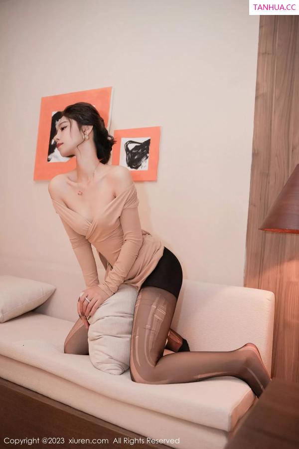   [XiuRen]高清写真图 2023.12.07 No.7775 苏曼兮 黑丝美腿第64张图片